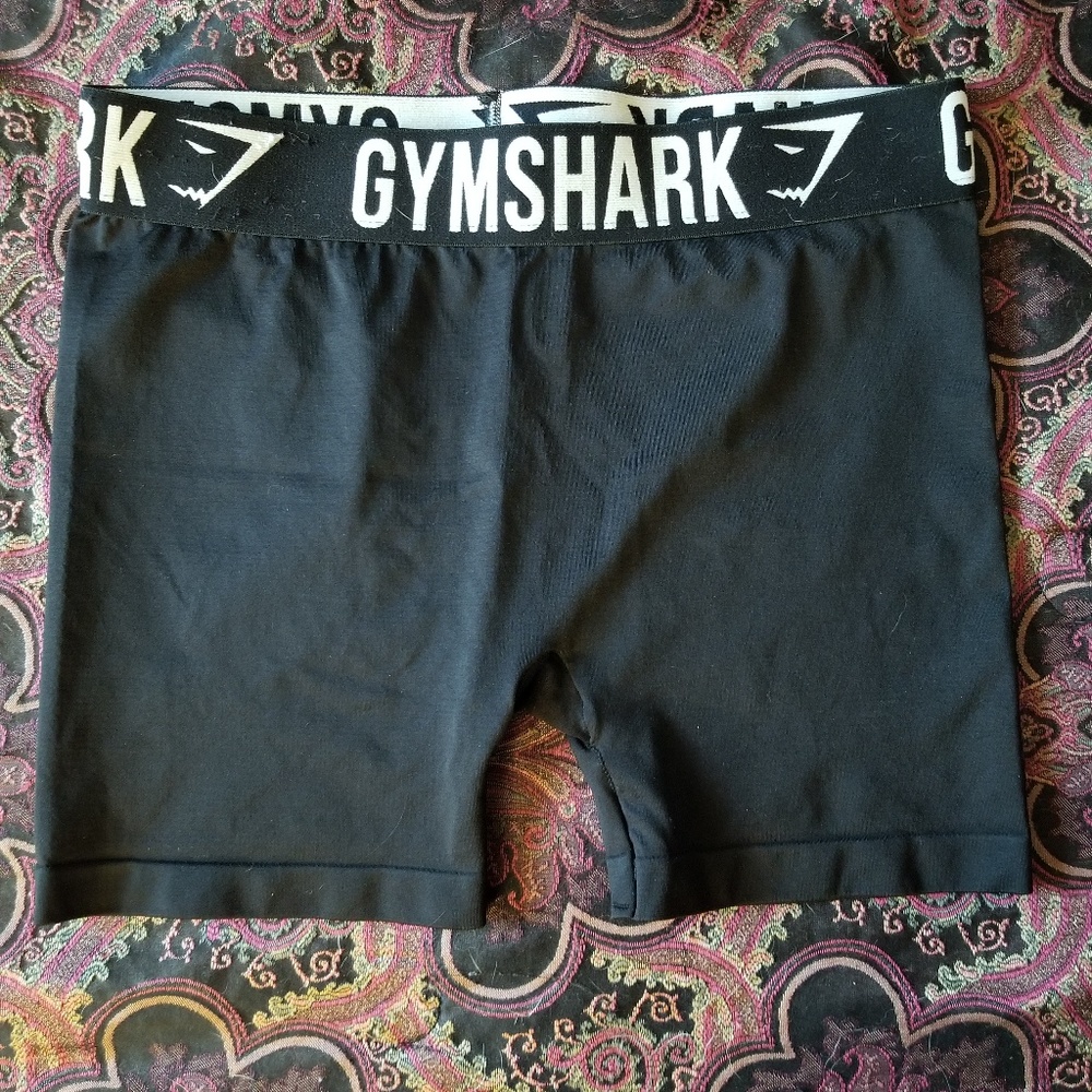 Black Gymshark shorts!